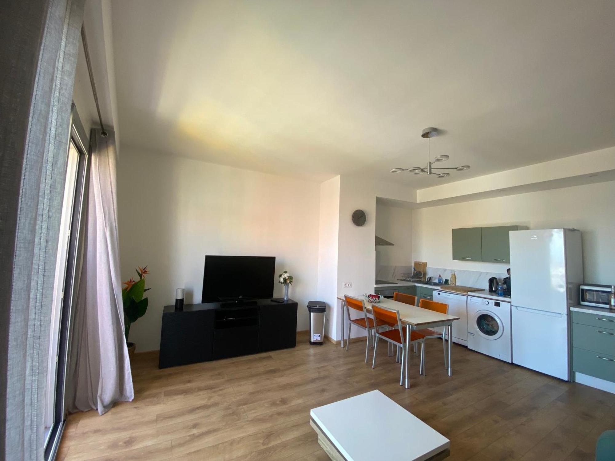 T2 La Singuliere Apartment Сет Екстериор снимка