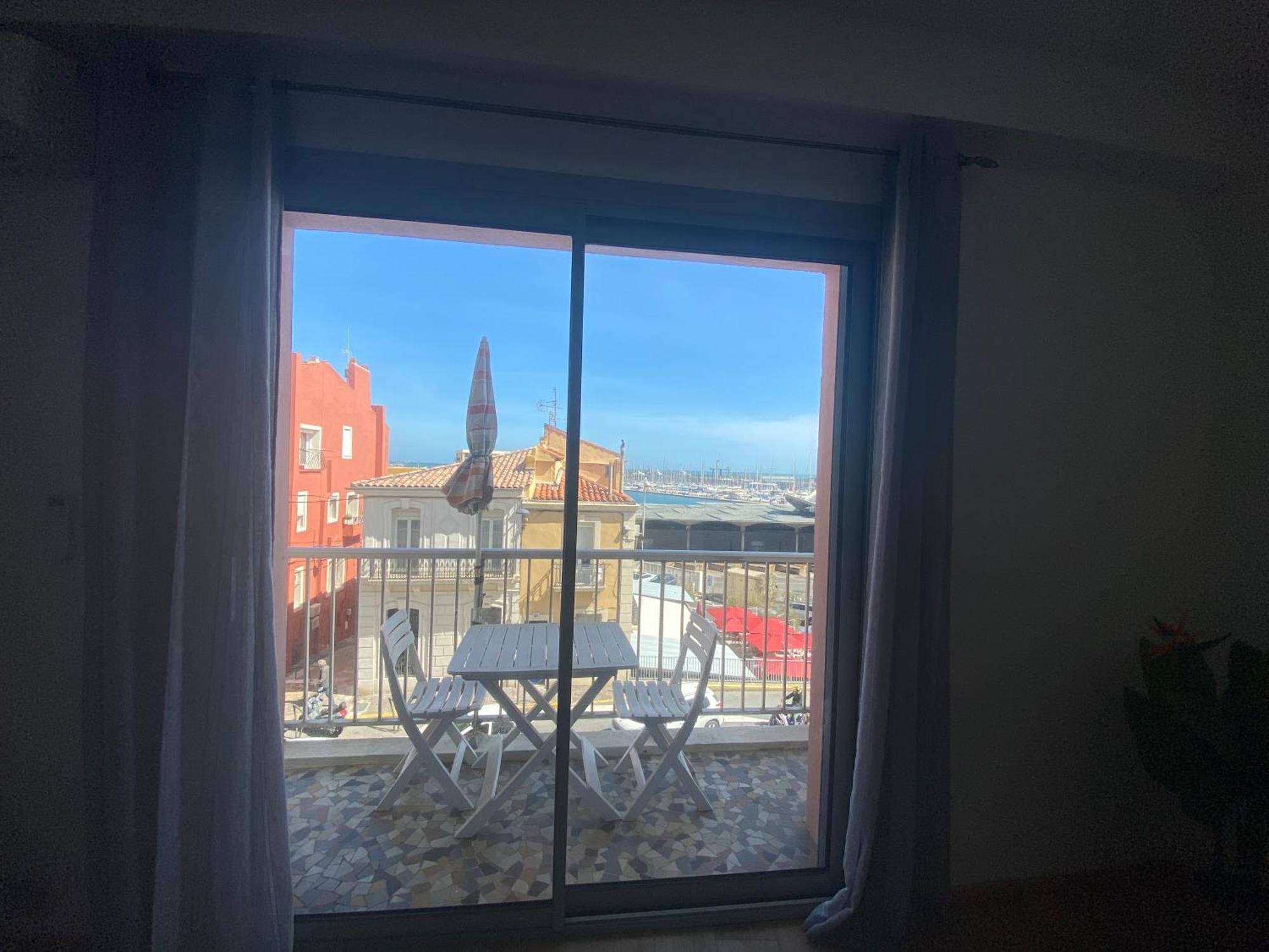 T2 La Singuliere Apartment Сет Екстериор снимка