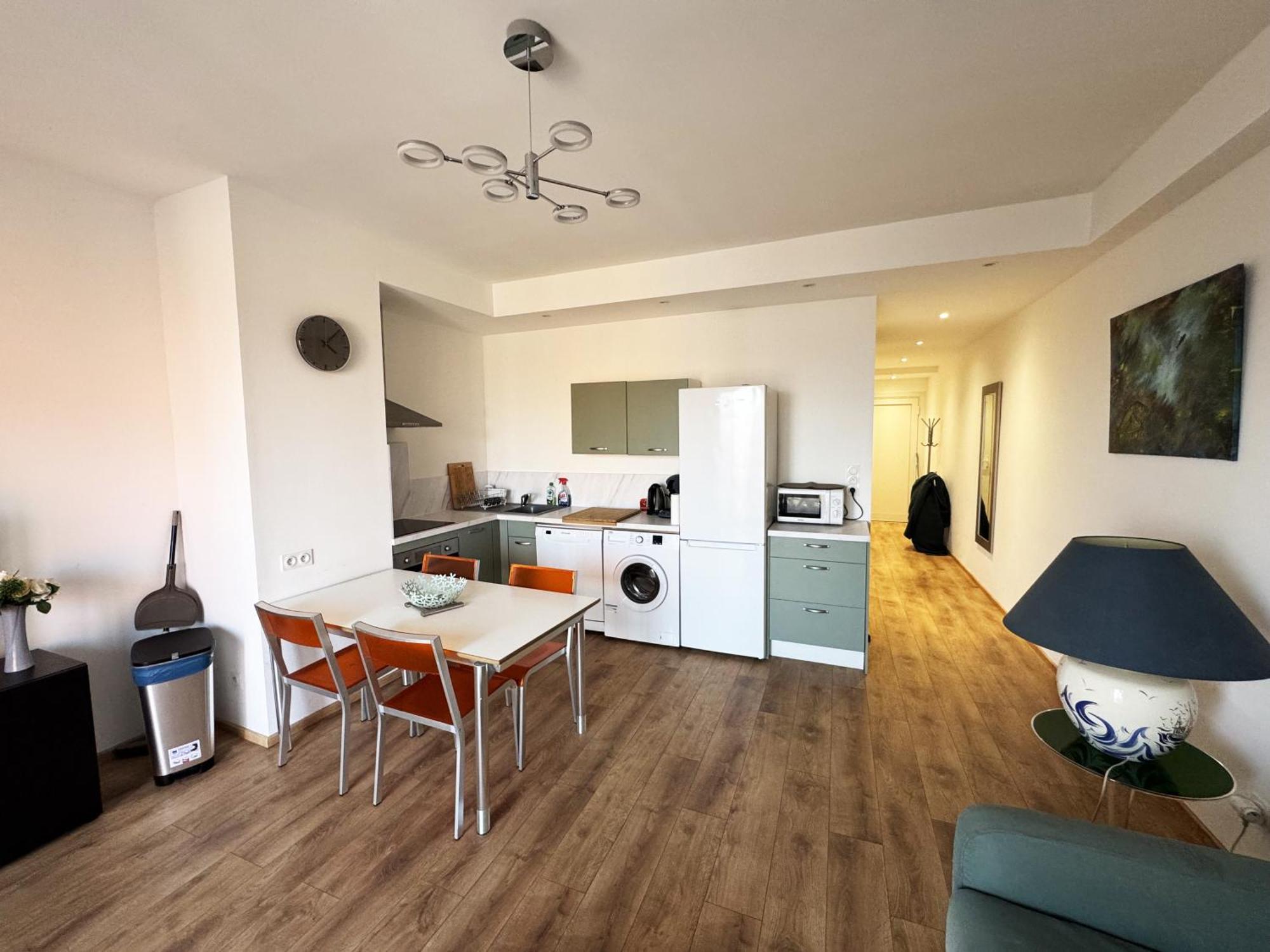 T2 La Singuliere Apartment Сет Екстериор снимка