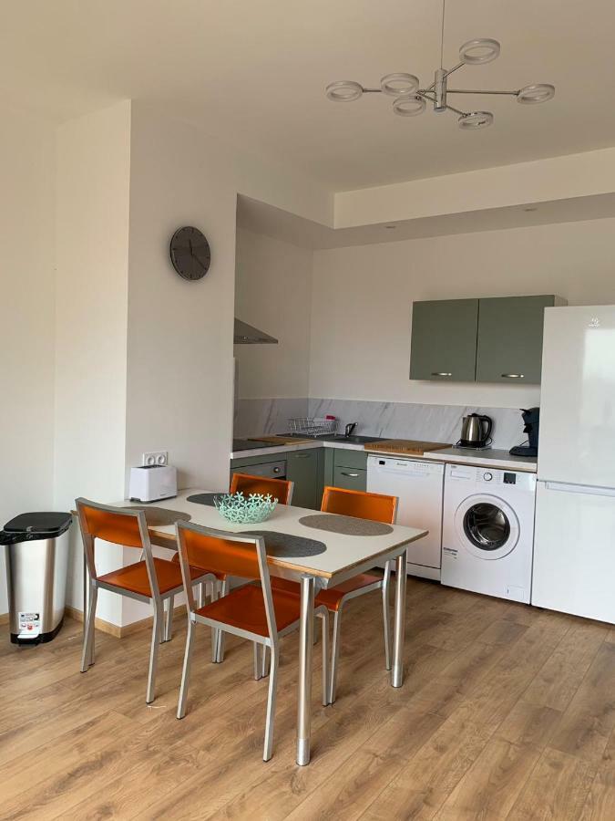 T2 La Singuliere Apartment Сет Екстериор снимка