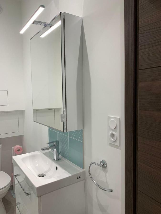 T2 La Singuliere Apartment Сет Екстериор снимка