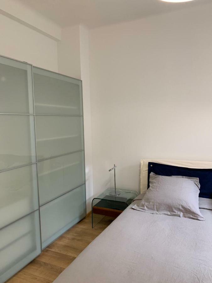 T2 La Singuliere Apartment Сет Екстериор снимка
