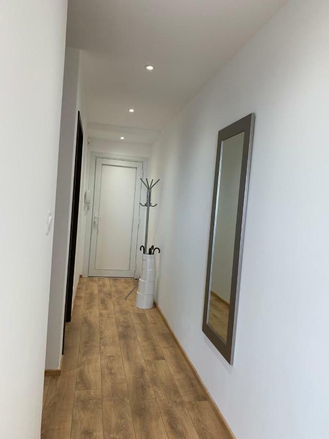 T2 La Singuliere Apartment Сет Екстериор снимка